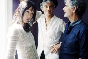 Blonde Redhead (USA) — Moscow, 16 Tons C