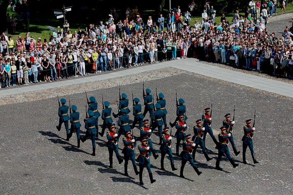 Церемония развода почетного караула