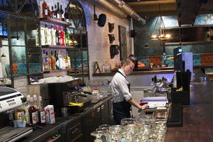 Simon Says Bar