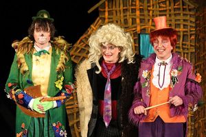 Про трех веселых поросят Про трех веселых поросят