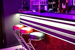 Zависть Strip bar