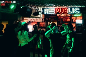 Republic Karaoke&Bar