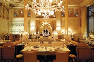 Baccarat Cristal Room