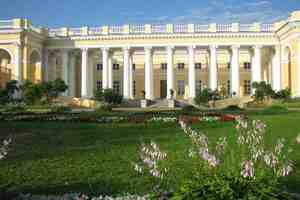 Александровский дворец
