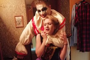 Все любят клоунов. Глава 2