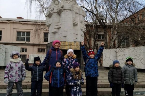 История одного подвига. Летчик-герой В. В. Талалихин