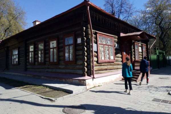 В поисках малахитовой шкатулки, или Где скрывается хозяйка Медной горы