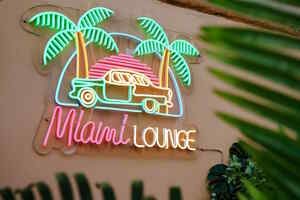 Miami Lounge