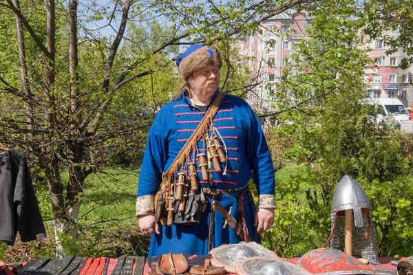 Военно-исторический фестиваль "Под знаменем Отечества"