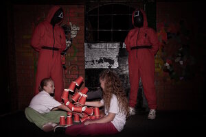 Прятки. Игра в кальмара