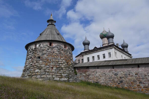 Крепость Соловецкого монастыря: археология