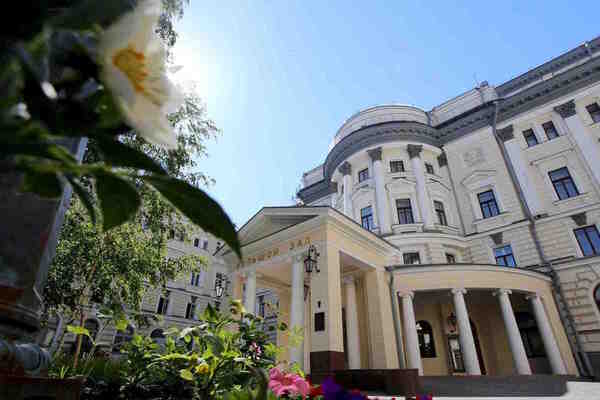 Спектакль окончен