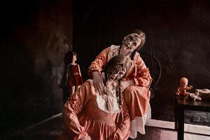 Дом кукол сестер Грей