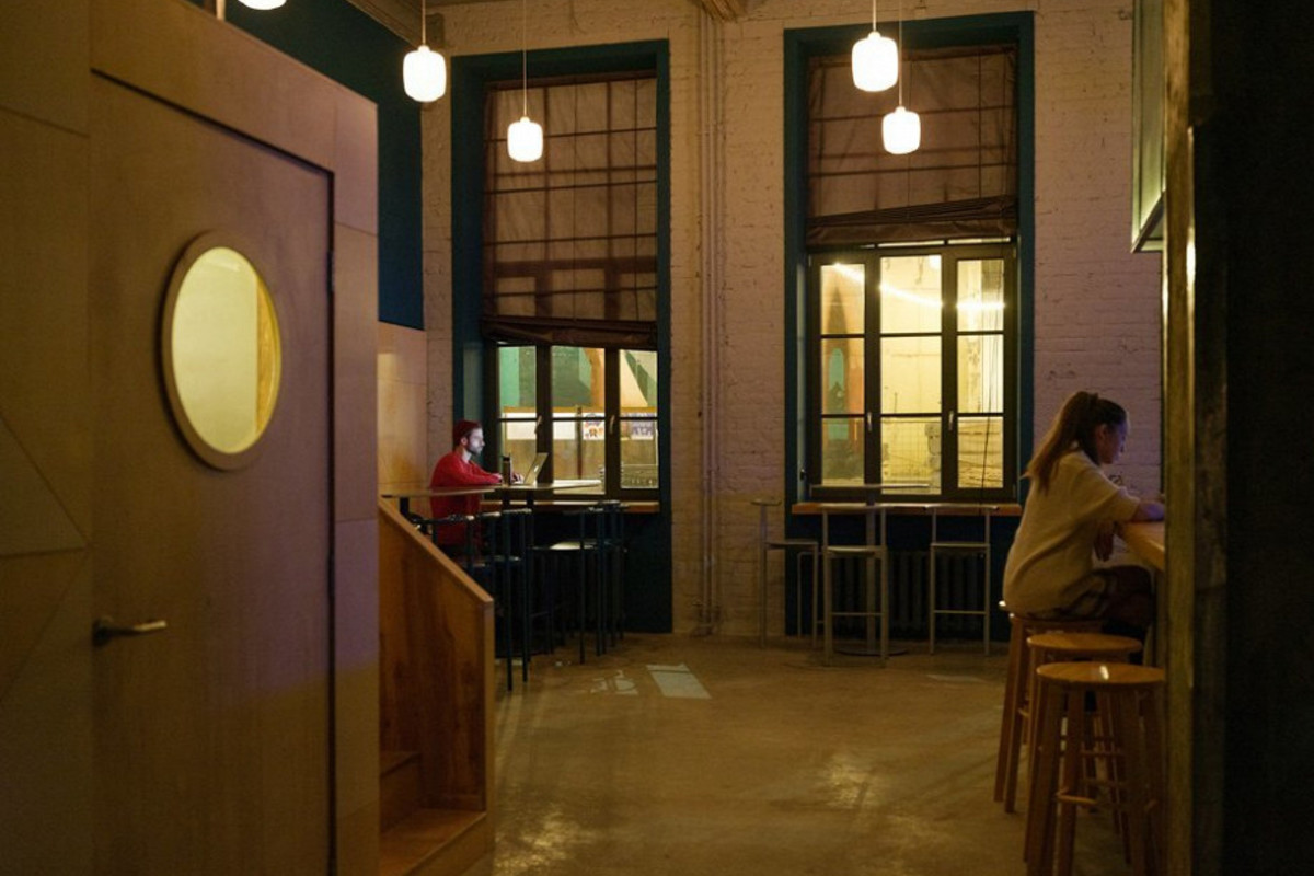 Сатин тігісі бар жүзім кестелері