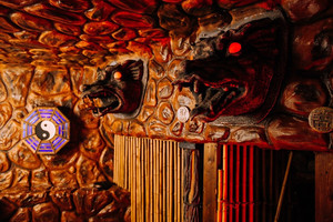 Священный дракон династии Тан Священный дракон династии Тан