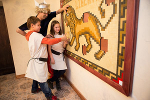 Астерикс и Обеликс против Цезаря Астерикс и Обеликс против Цезаря