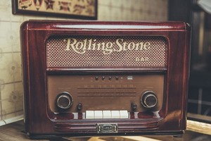 Rolling Stone Bar
