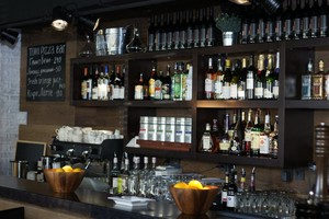 Tony pizza bar