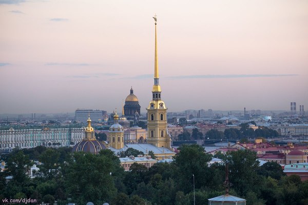 По крышам Санкт-Петербурга