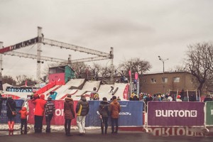 Кататься на сноуборде