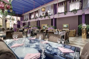 Pin-Up Rooms