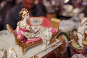 83-й антикварный маркет "Блошинка" 83-й антикварный маркет "Блошинка"