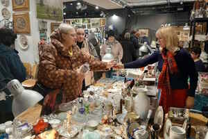 83-й антикварный маркет "Блошинка" 83-й антикварный маркет "Блошинка"