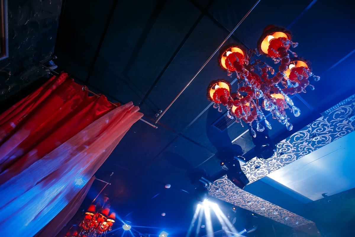 Porno jinsiy aloqa sauna Minskda lezbiyan bilan tanishing