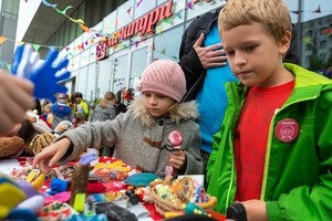 Детский гараж-сейл в «Хачапури» на Молод