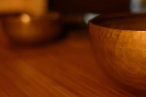 Медитация с поющими чашами