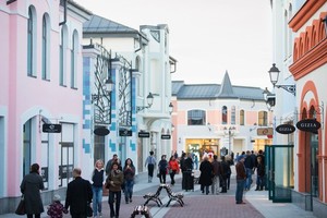 Outlet Village